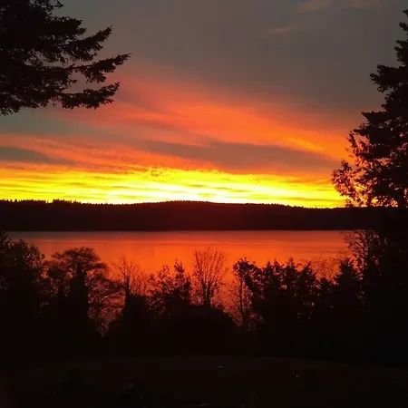 Sunrise Suite On The Sound